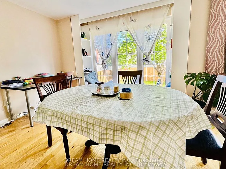 23 Wiltshire Dr — Photo 4