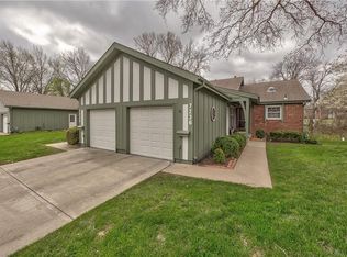7236 Mastin St, Merriam, KS 66203