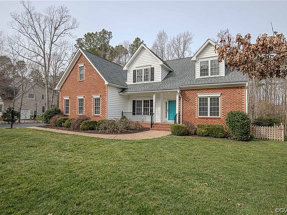 2nd image of 8319 Sterling Cove Pl