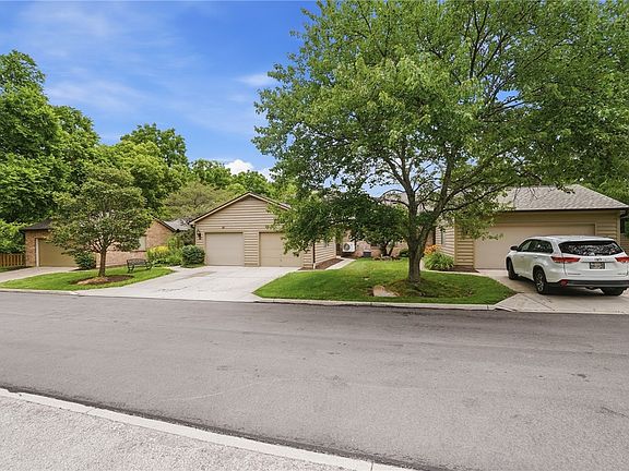 3rd image of 40 Rolling Hills Dr