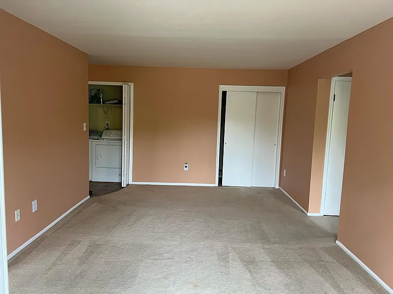 1811 Green Hollow Dr — Photo 15