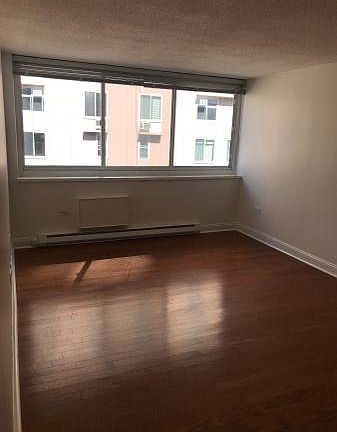 2nd image of 546 Main St APT 1023