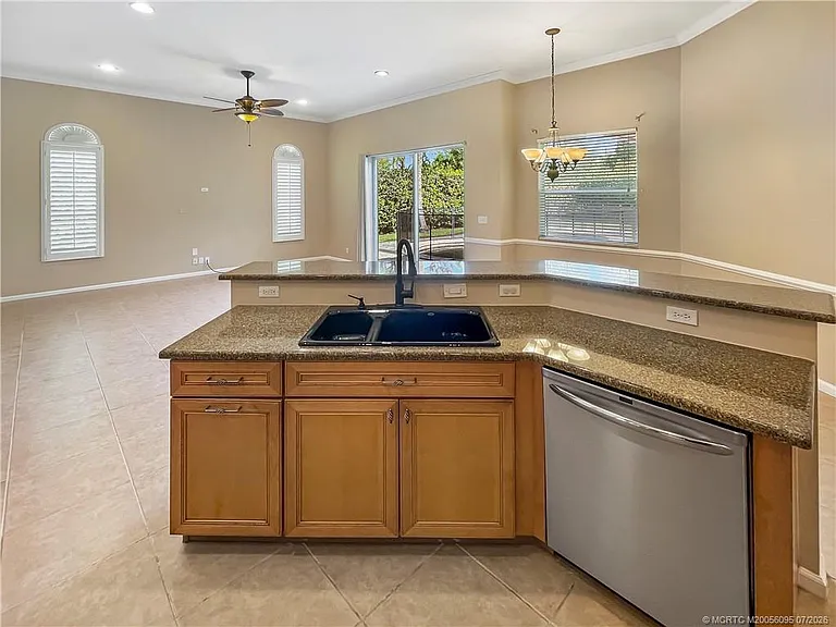 2662 SW Newberry Ct — Photo 10