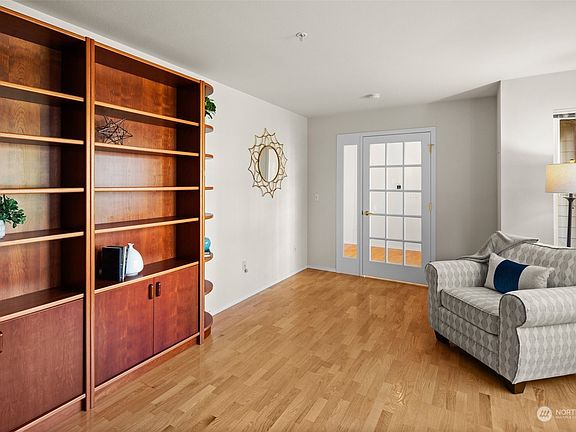 4th image of 22725 SE 43rd Court #1617
