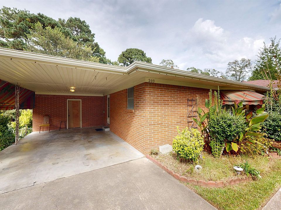 1st image of 209 McMahan Dr
