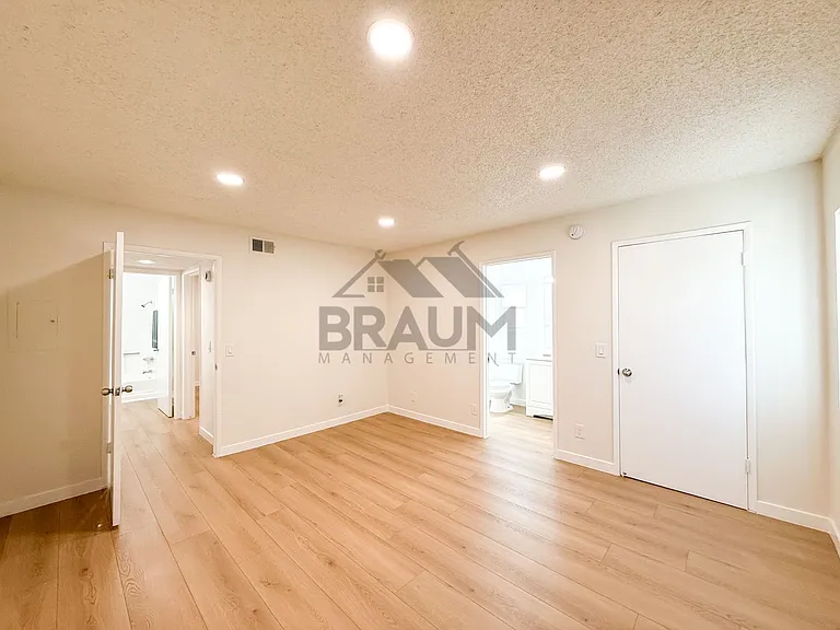 13347 VICTORY — Photo 17