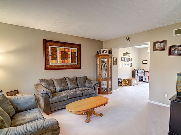 2nd image of 100 Waterstone Dr