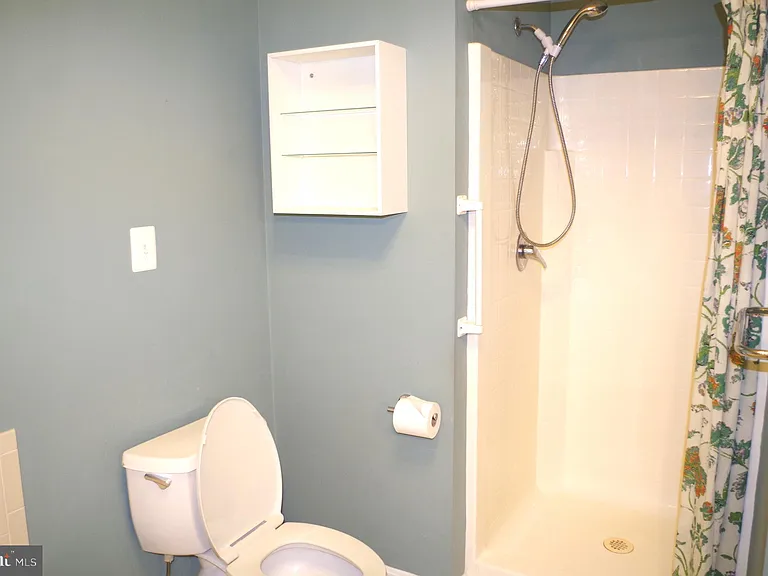 812 Petinot Pl — Photo 12