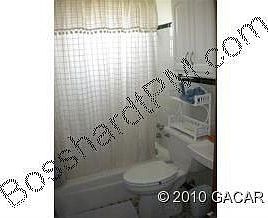 4th image of 5618 NW 34th St