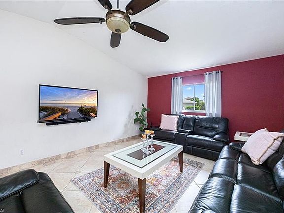 4th image of 27010 Flossmoor DR