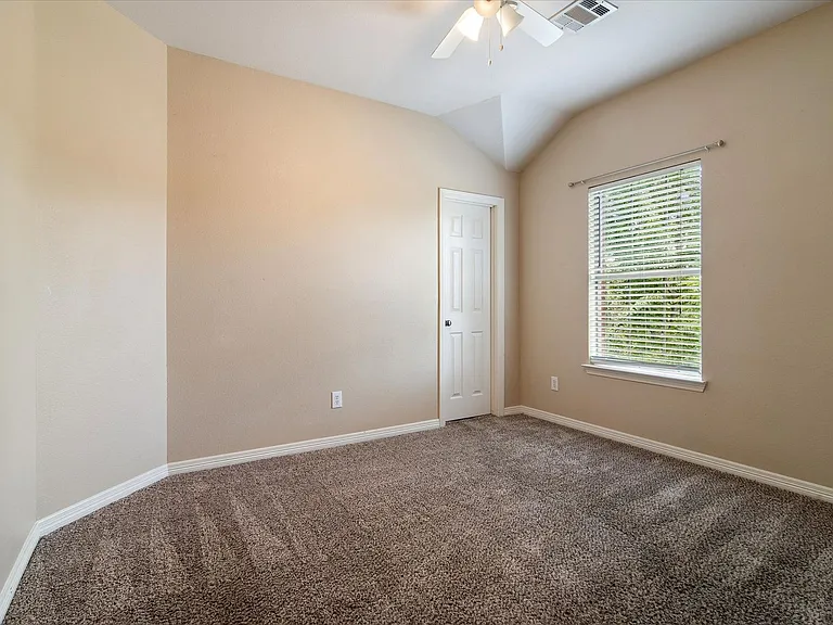 4621 Brighton Dr — Photo 21