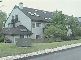 2909 Leona Ln, Coraopolis, PA 15108