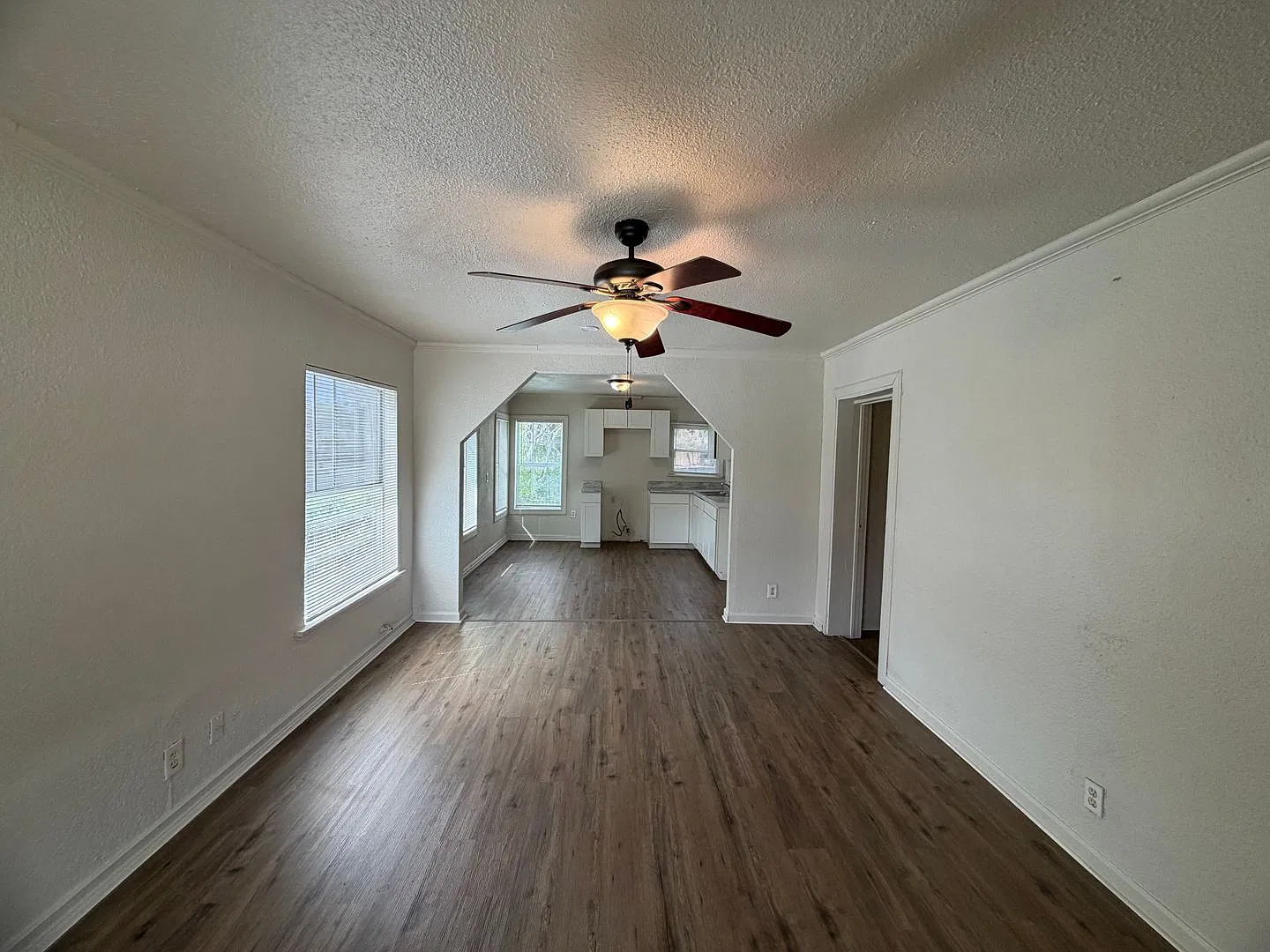 429 Verne St — Photo 2