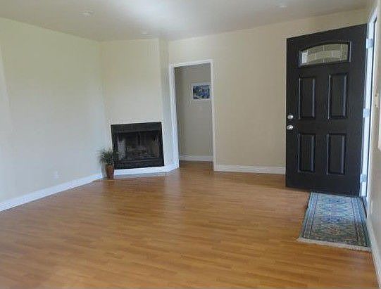5th image of 11911 Elkwood St