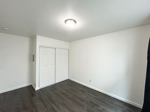 5th image of 3800 Waller Ave #D