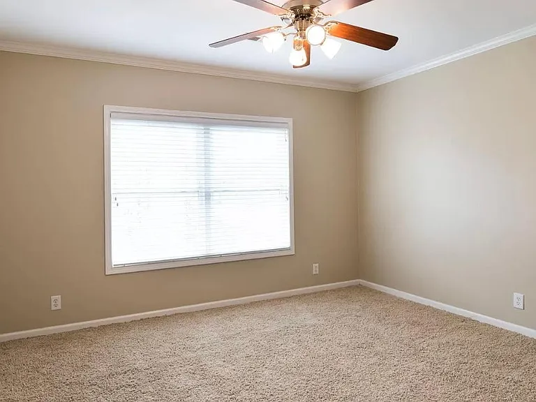 1906 Rosebrook Dr — Photo 11