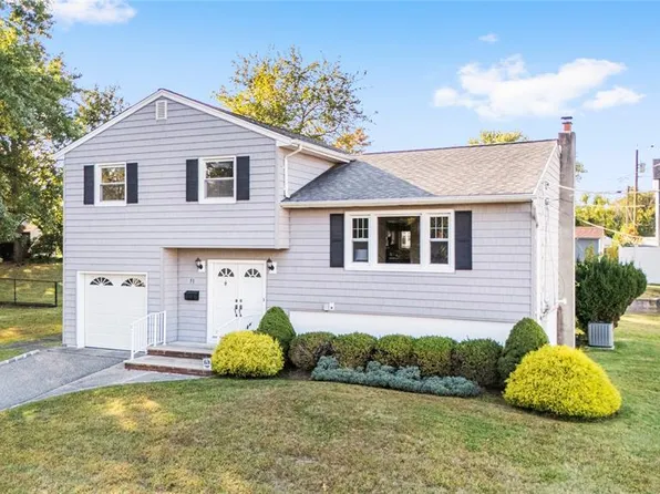 51 Francine Ave, West Caldwell, NJ 07006