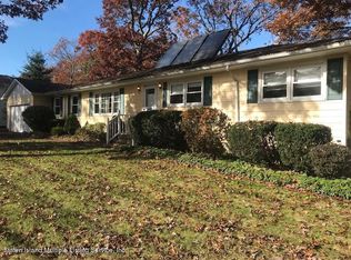 5 Lolly Ln, Centereach, NY 11720