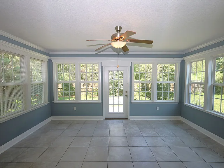 413 Bryson Cir — Photo 10