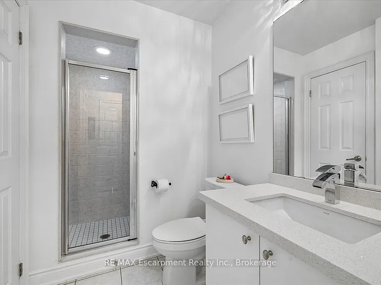 2400 Spring Meadow Way — Photo 37