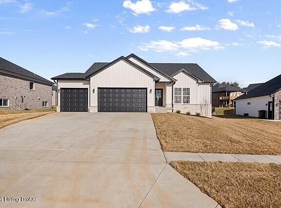 3rd image of 150 Broken Arrow Ct
