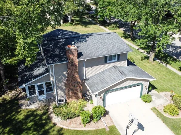 7617 Westchester Dr, Middleton, WI 53562