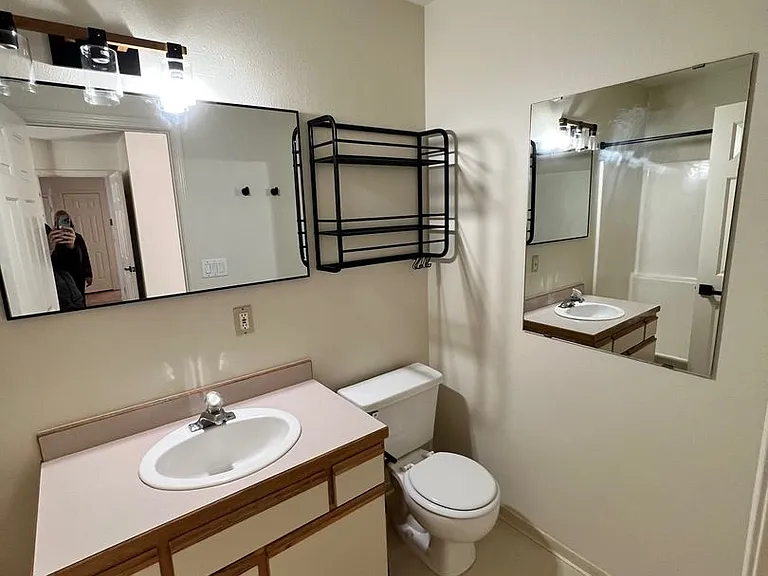 1355 NW Davenport Ave — Photo 14