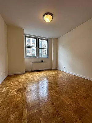 Rented by Bond New York | media 9