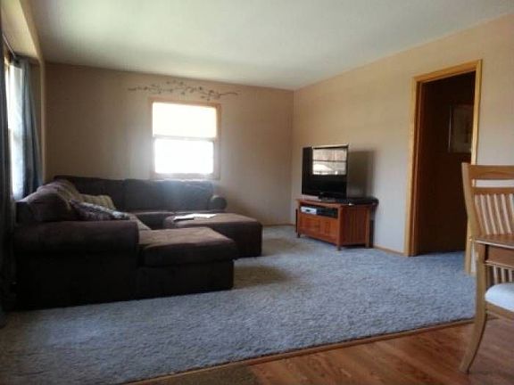 Living Room (upstairs)