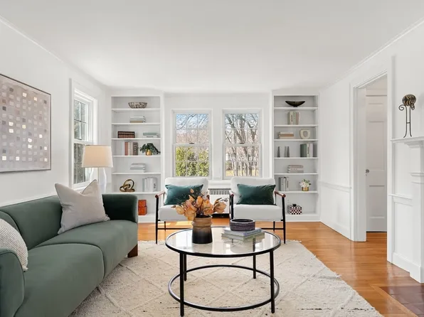 424 Washington St, Canton, MA 02021