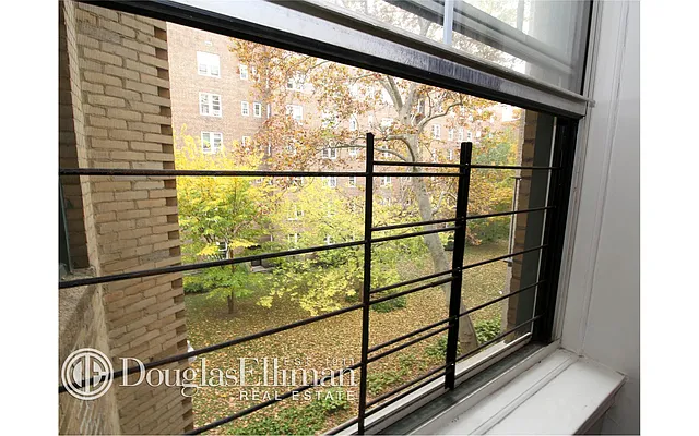 Sold by Douglas Elliman | media 20