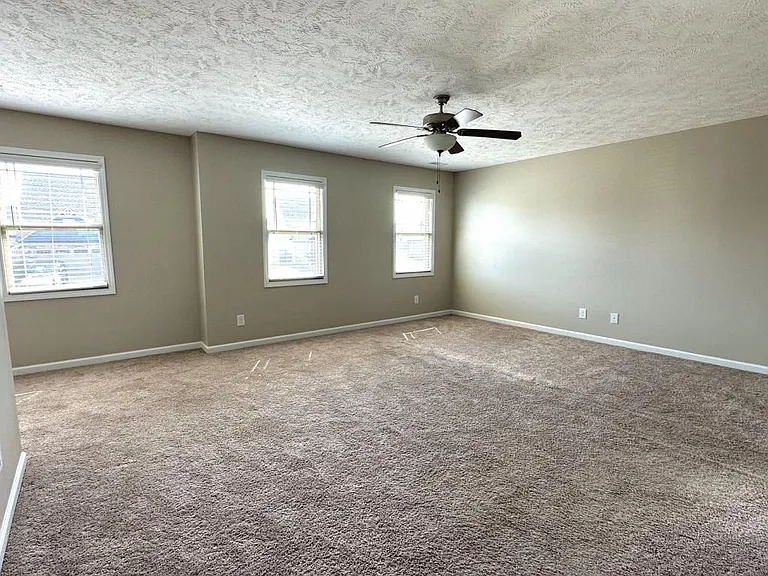6311 Jacobs Creek Cir — Photo 11