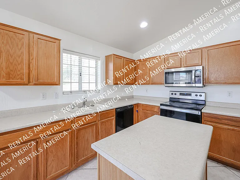 13182 W Cypress St — Photo 8