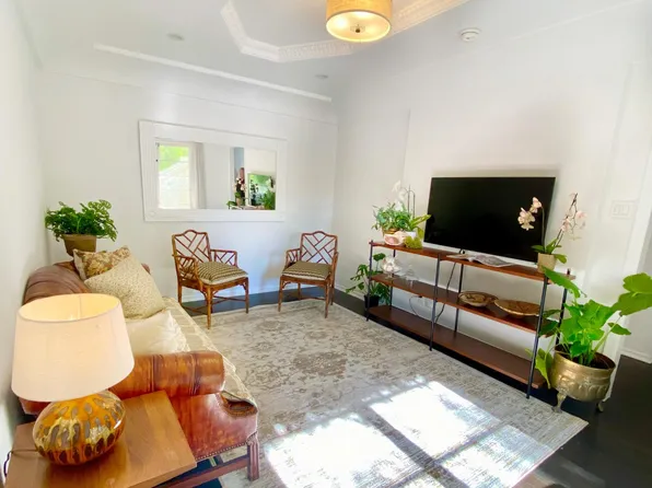 1015 Hi Point St, Los Angeles, CA 90035