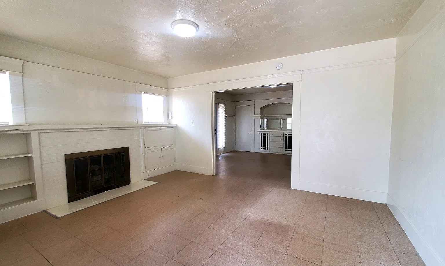 2 bed, 1008 sqft, $1,595 — Photo 2