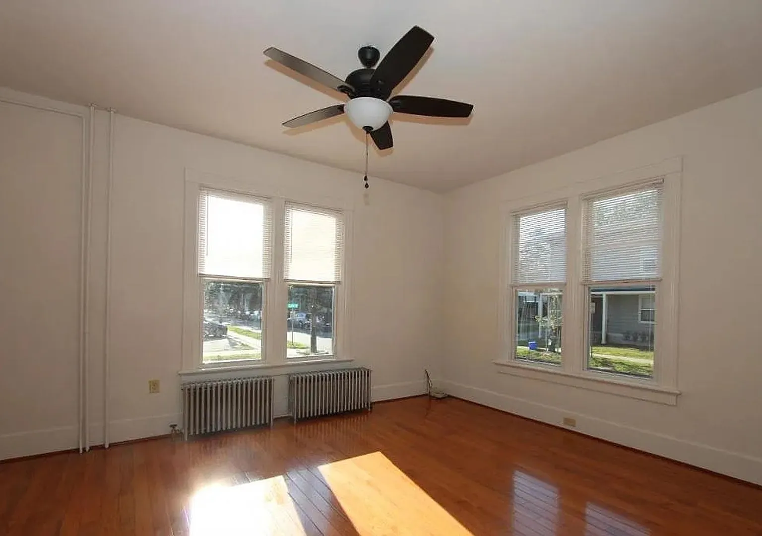 33-37 Grant St / 60 Clarke St — Photo 3