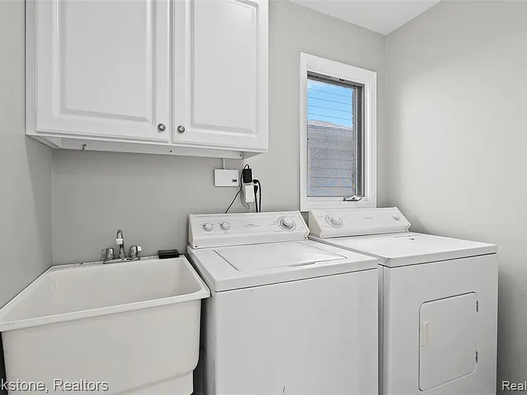 400 La Plaza Ct — Photo 22