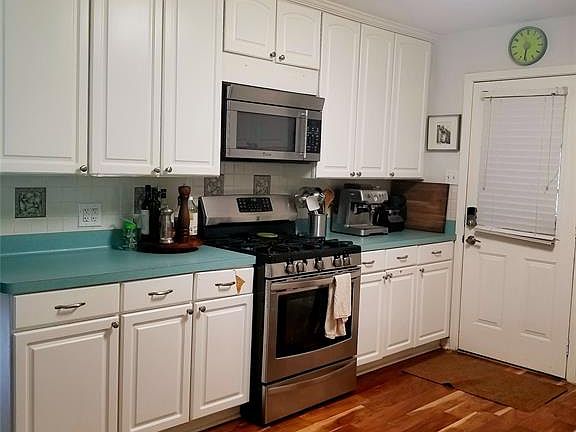 5th image of 1512 Huge Oaks St