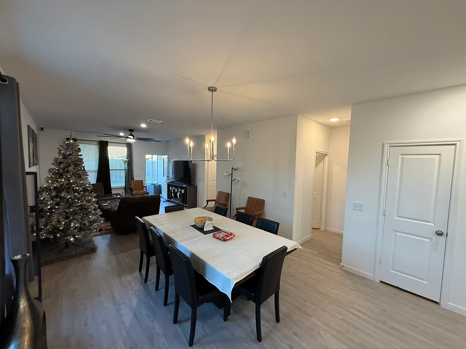 16527 Pine Arrow Dr — Photo 2