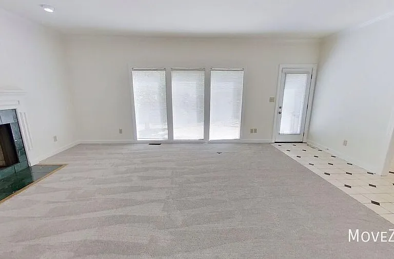 2400 Tweedmore Ct — Photo 14