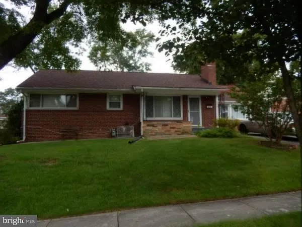 9328 Lynmont Dr