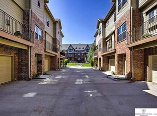 4908 Davenport St APT 2, Omaha, NE 68132