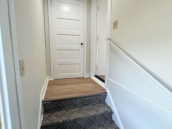 4th image of 820 Howard St