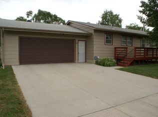 305 S 10th St, Aberdeen, SD 57401