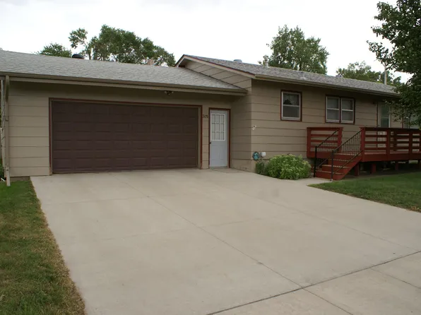 305 S 10th St, Aberdeen, SD 57401