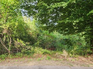 39 Pine Meadow Dr, Bristol, CT 06010