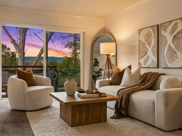 565 W Latimer Ave, Campbell, CA 95008