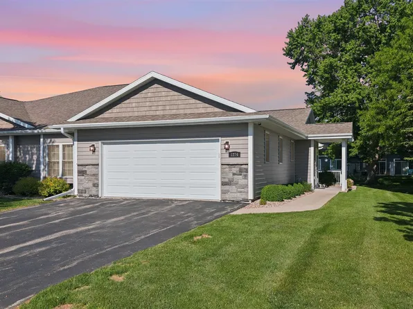 1274 Cameron Cir, Neenah, WI 54956