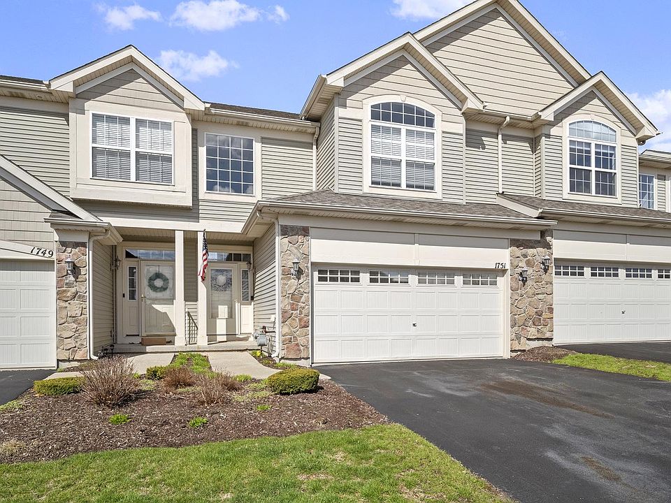 1st image of 1751 Fieldstone Dr S