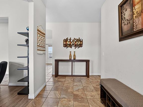 5th image of 1828 Caribou Cir